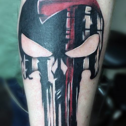 Punisher_Skull_Totenkopf_Arm_Tattoo mit_Axt