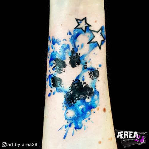 pfotenabdruck-arm-tattoo-watercolor-tattoo