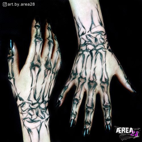 Skelett_Hand_Tattoo_by_alli_lux_art-by-area28-tattoo-studio-hamburg